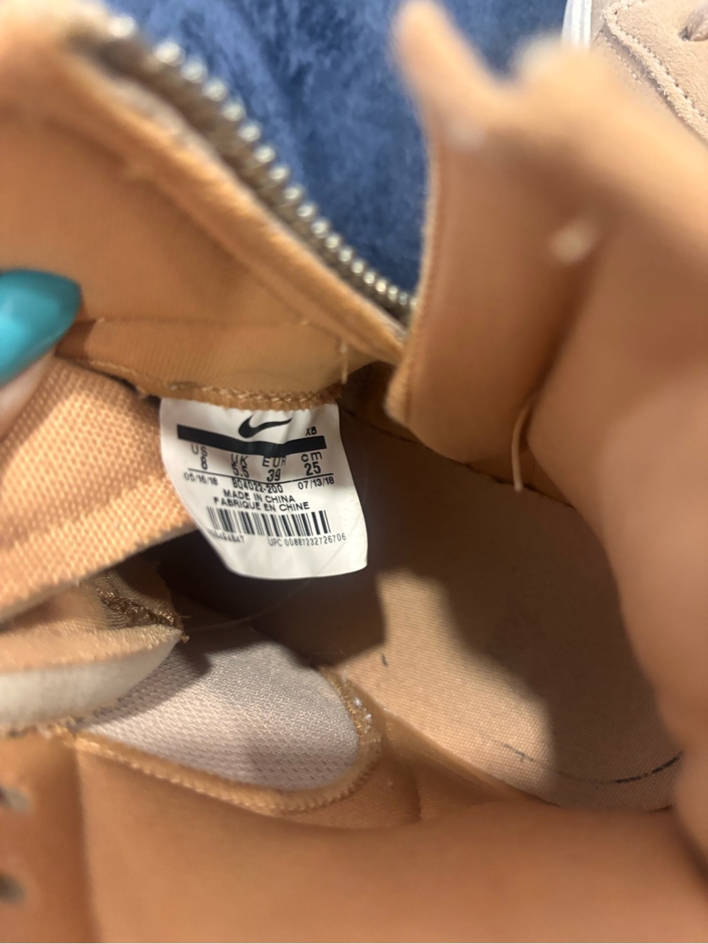 Nike High-Top Sneakers in Tan and White Suede - Picture 4 of 4